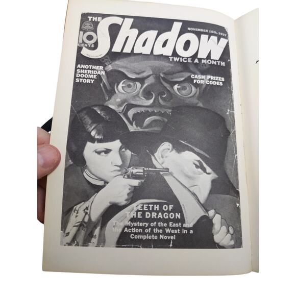 THE CRIME ORACLE & TEETH OF THE DRAGON: TWO ADVENTURES OF THE SHADOW - 1975 - Picture 3 of 10